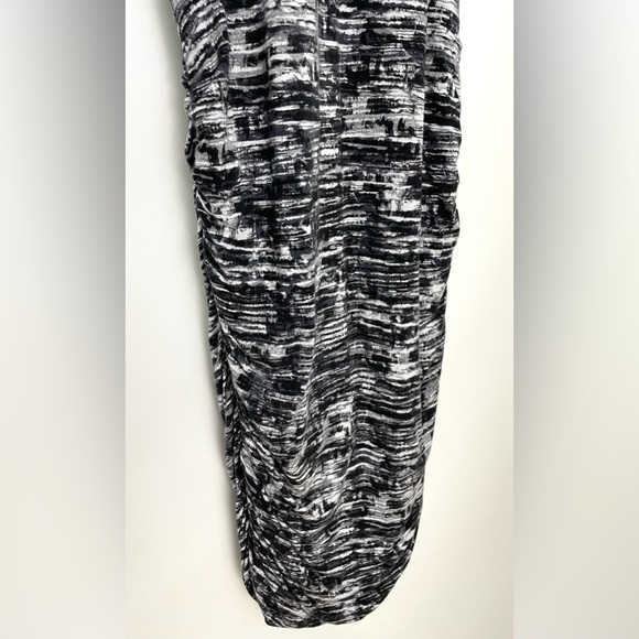 Athleta Soft Racerback Ruched Dress Black & Gray Space Dye Size Medium - Picture 3 of 8